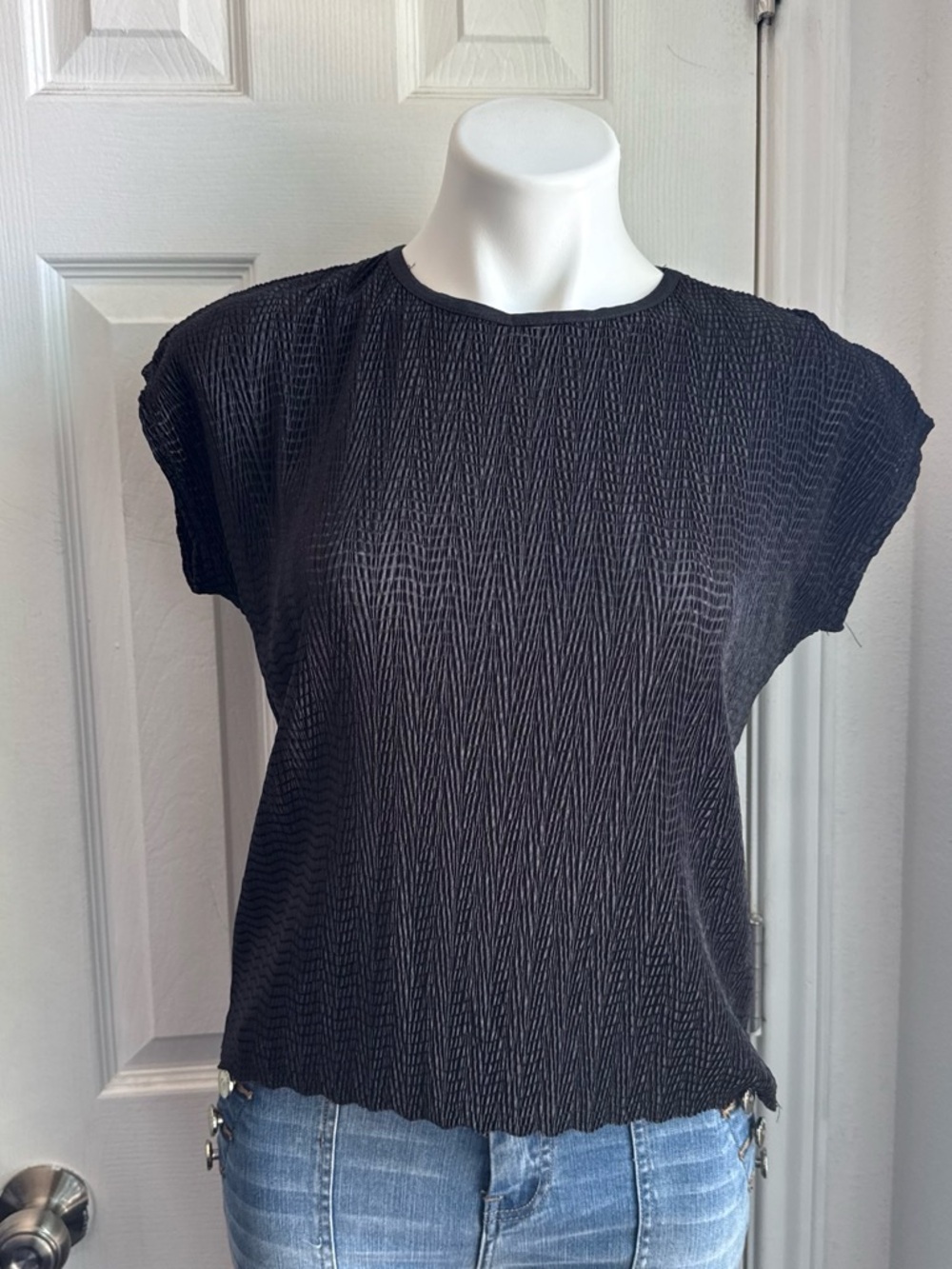 TanJay Black Textured Short Sleeve Tee